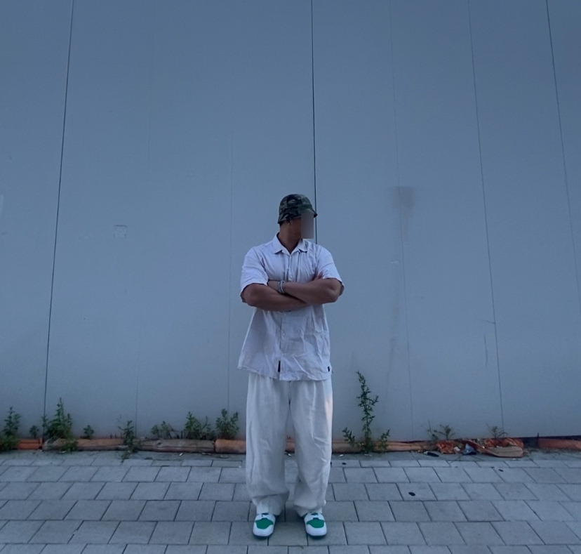 데일리룩('26. 10. 8.)엑스트라오디너리 카모 버킷햇 벙거지, 반스 체커보드 반소매 셔츠, 무신사스탠다드 와이드 벌룬 팬츠, 나이키 덩크 하이 레트로 DV0829-300 그린