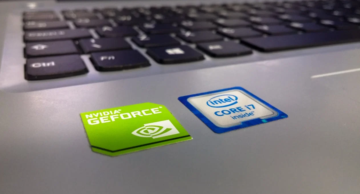 Nvidia 고성능 반도체 칩이 담긴 노트북