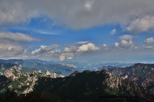 하늘 아래 설악산