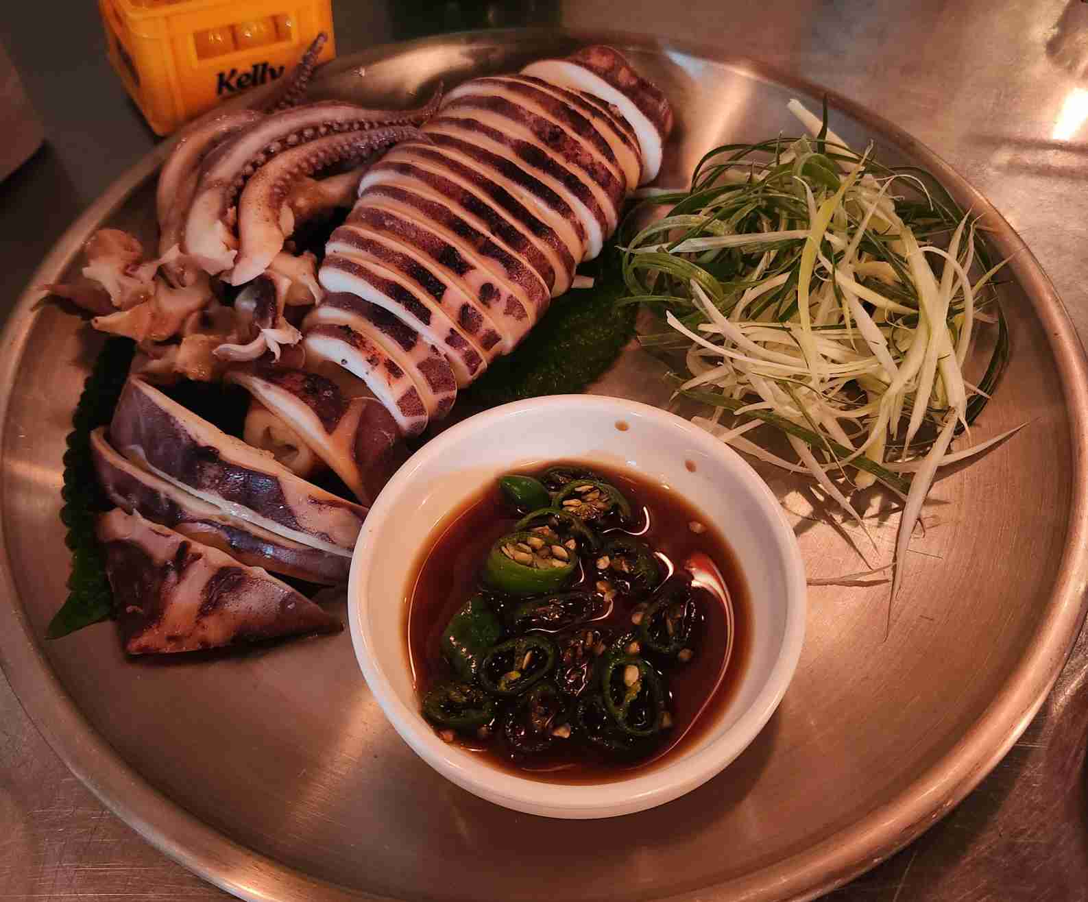 꿀밤포차-통오징어숙회