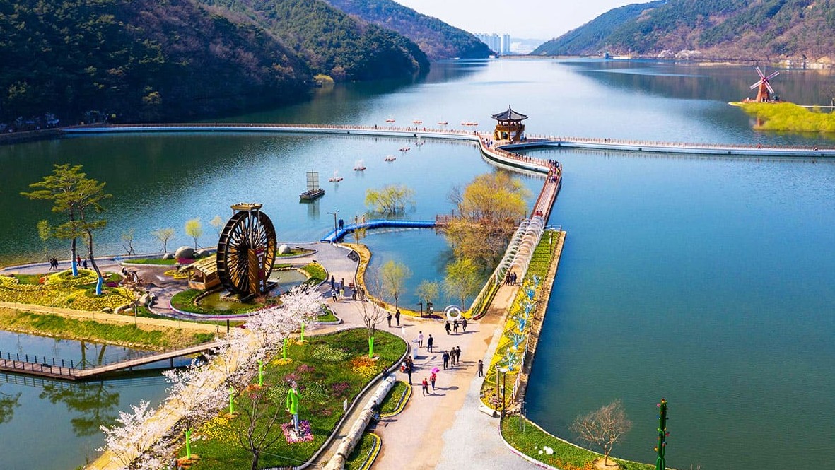 옥연지 송해공원