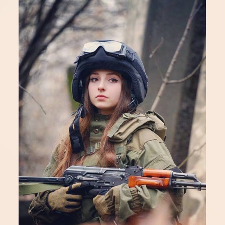 러시아 미녀 여군