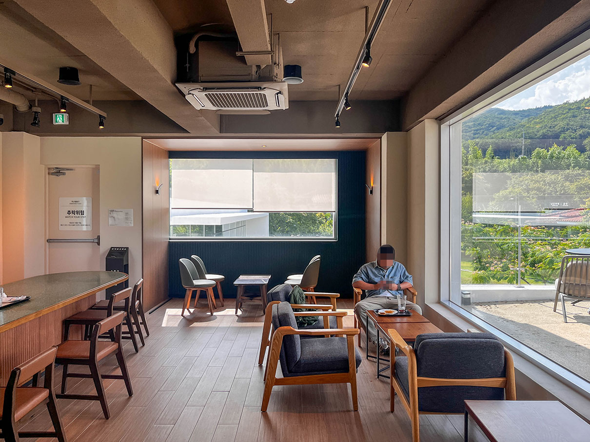 스타벅스 양산통도사점 본관 2층