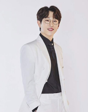 가수 안성훈