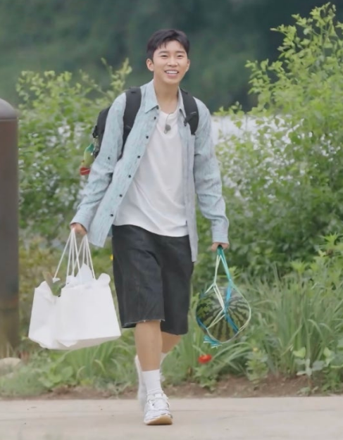 차승원&amp;#44; 바쁜 스케줄 다 바꿨다&hellip;임영웅이 그 이유였다두 사람의 인연&amp;#44; &amp;#39;삼시세끼 라이트&amp;#39;에서 시작된 역버전 스토리