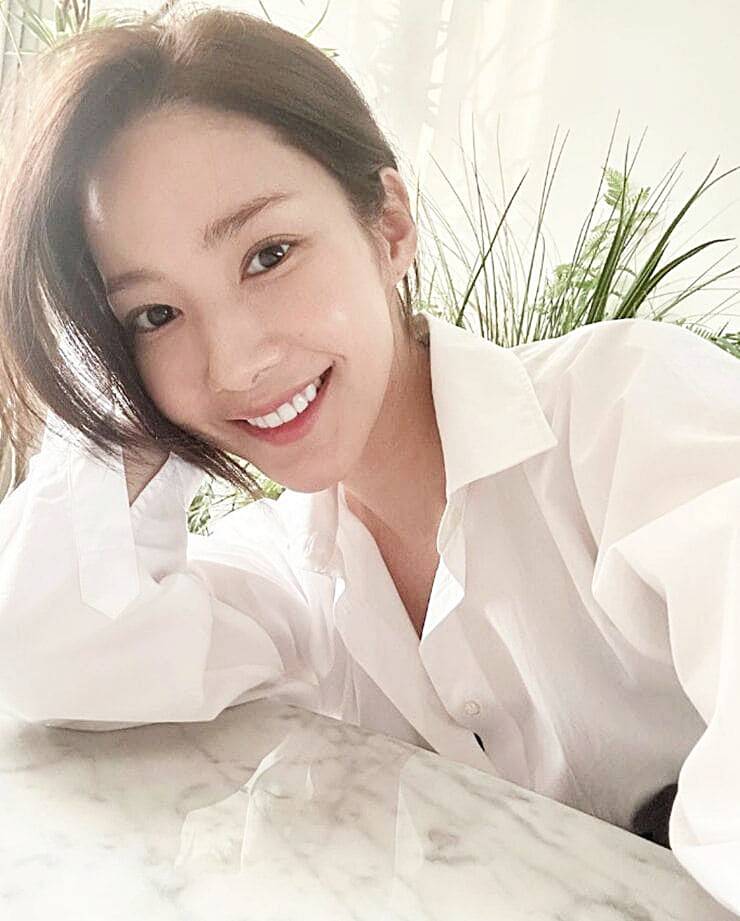 배우-박민영