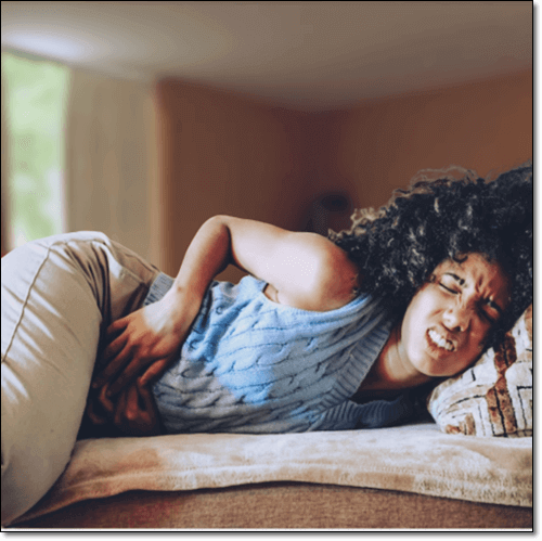 배아파 하는 장염 환자