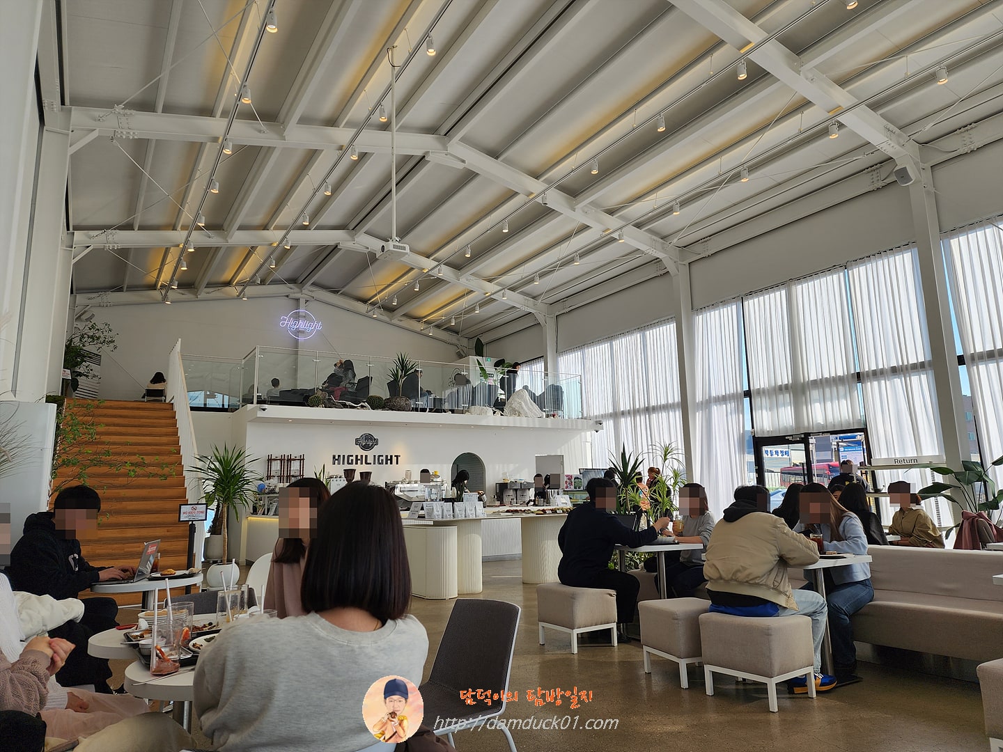 카페 하이라이트