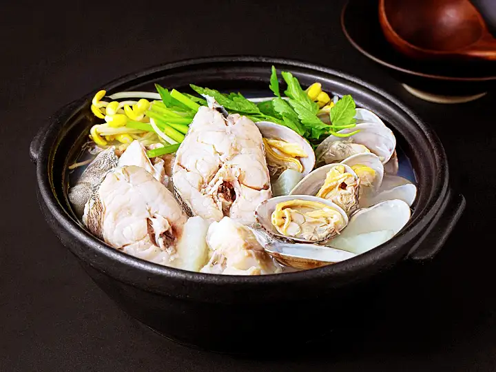 경남 통영 생대구탕 대구 요리 홍가리비 시금치 맛집 전국 택배 주문 가볼만한 곳 추천