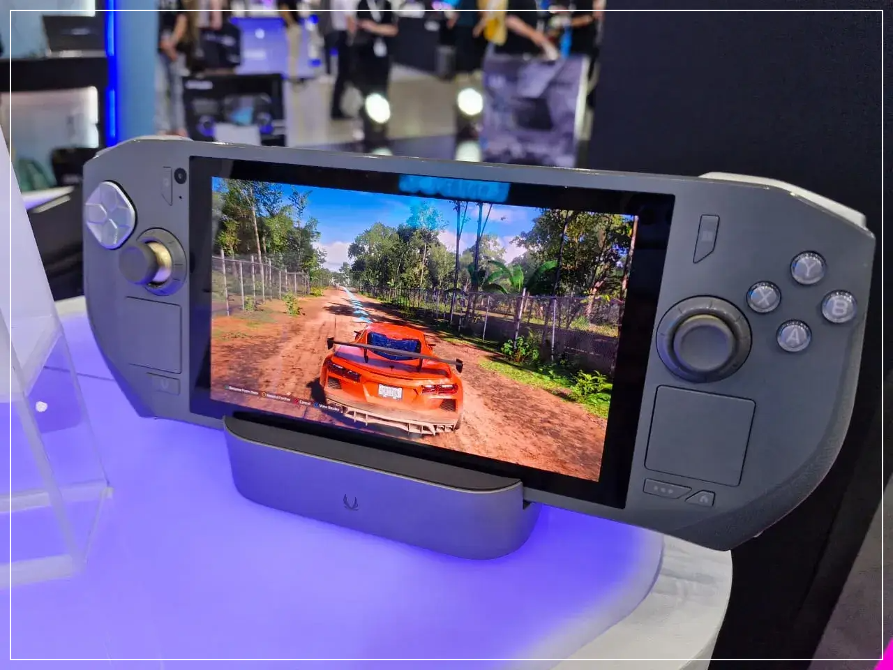 ZOTAC GAMING ZONE 핸드헬드 PC