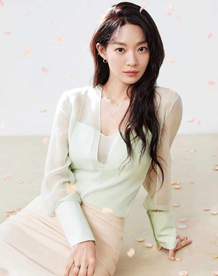 배우-신민아