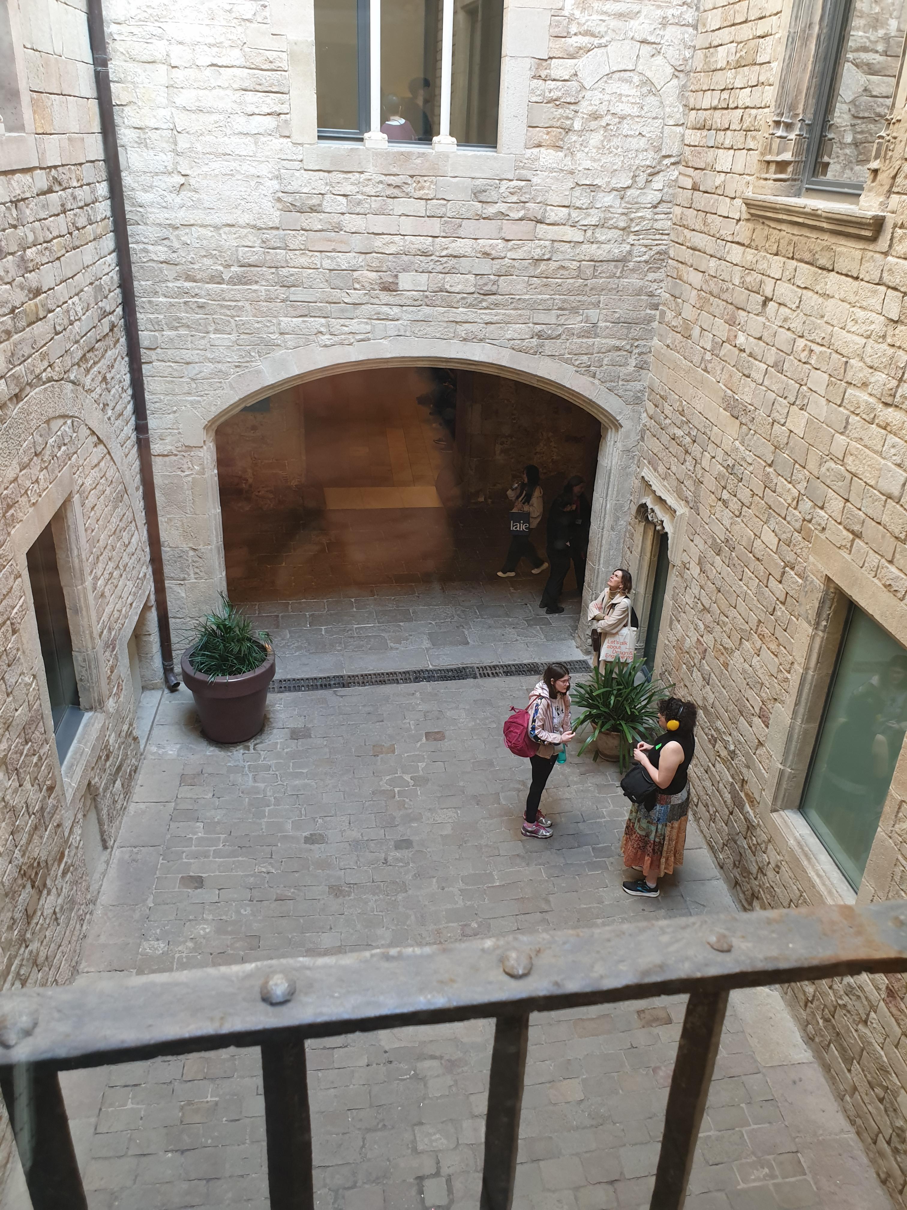 피카소 미술관 2층에서 바라본 전경