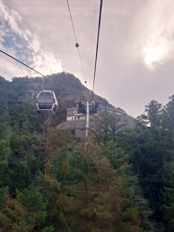 삼악산 정상 도착하기 전