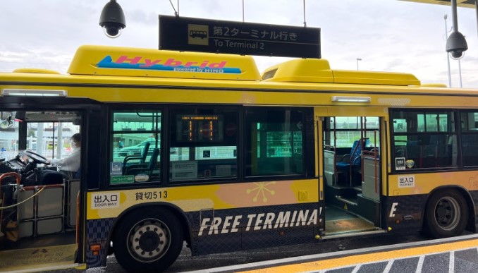 제2 터미널로 가는 나리타 공항 셔틀버스