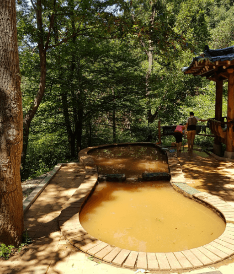 계족산 황토길 걷기, 황톳길 세족장