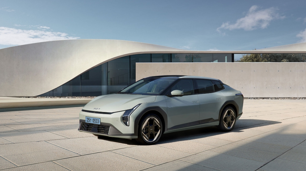 기아자동차 EV4 관련 사진