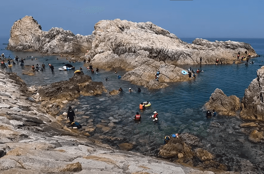 삼척 장호항 &mdash; "한국의 나폴리"에서 투명한 수중 체험