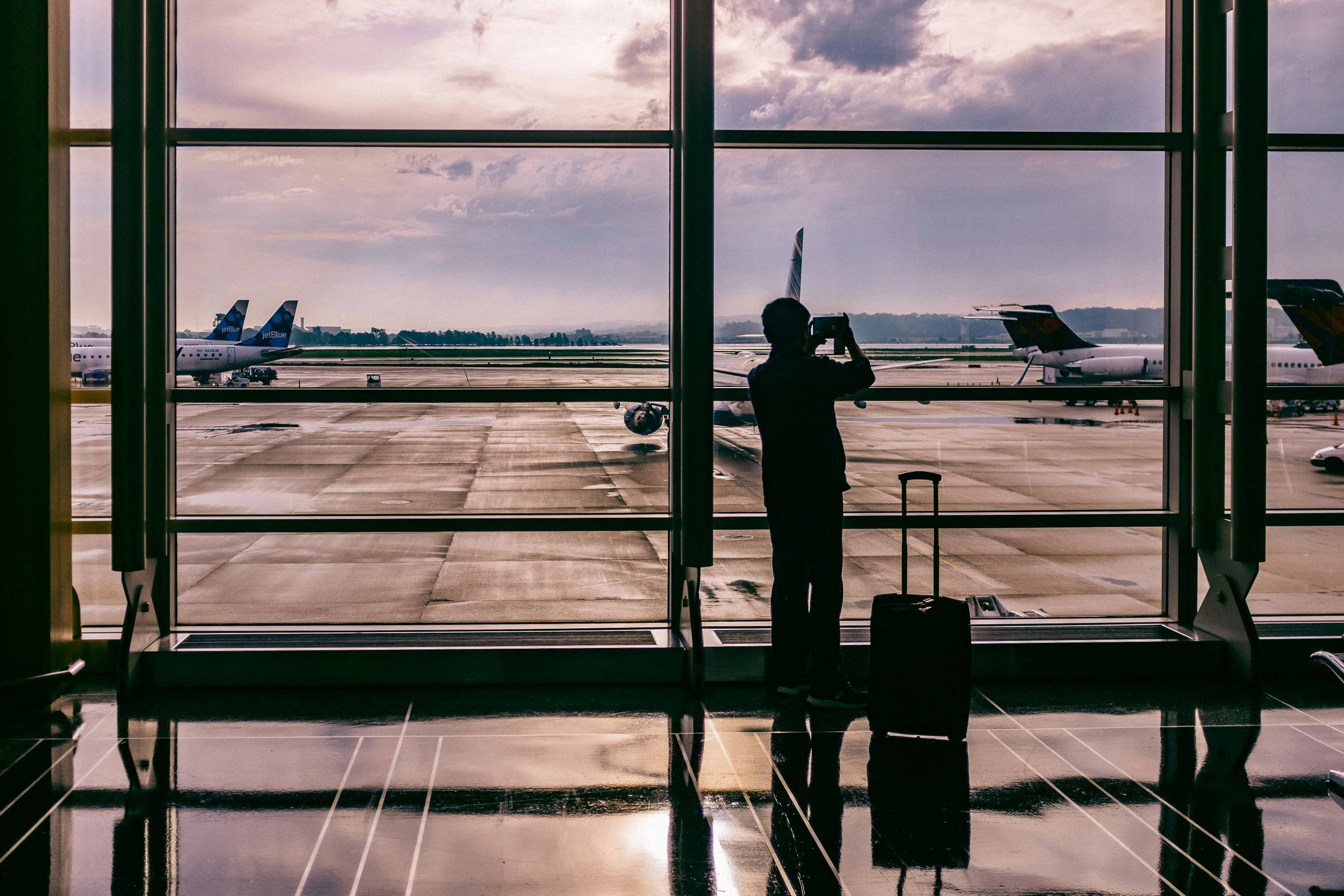 공항 여행 이미지
