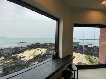 제주 협재 카페 추천 해변 보이는 루프탑 카페 리스트_23