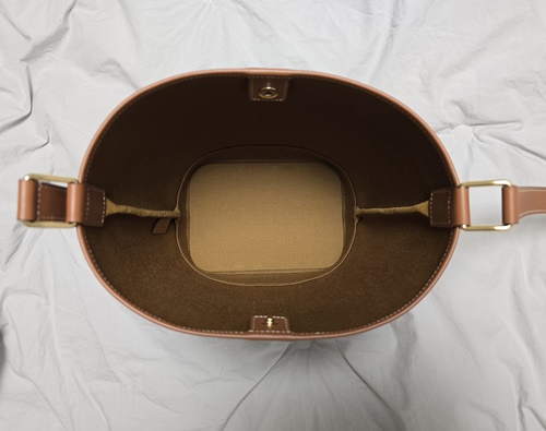 셀린느트리오페스몰버킷백내부