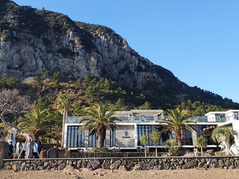 산방산앞-원앤온리