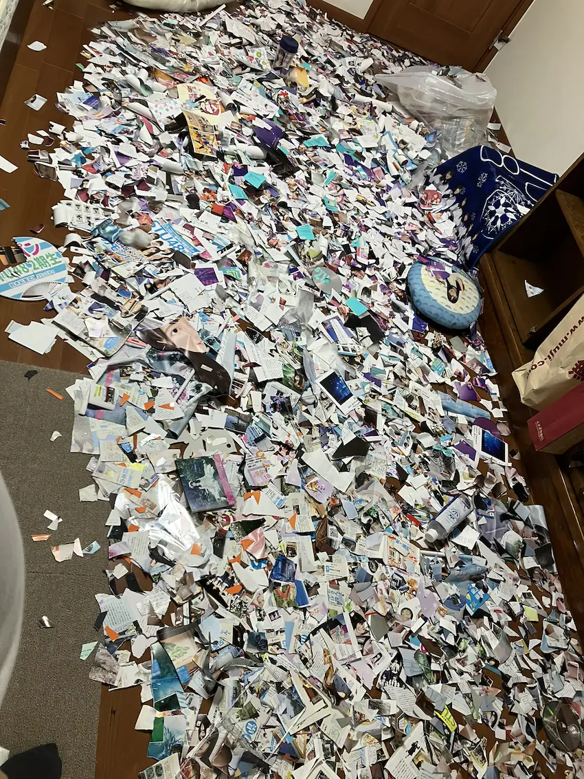 AKB48 굿즈 찢어버린 오카다 나나 팬