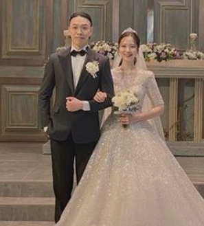 비와이-결혼식-사진입니다.