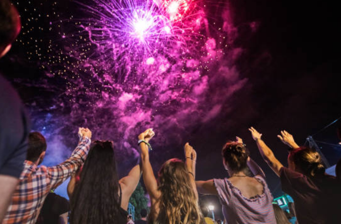 화려하고 큰 불꽃불이의 꿈