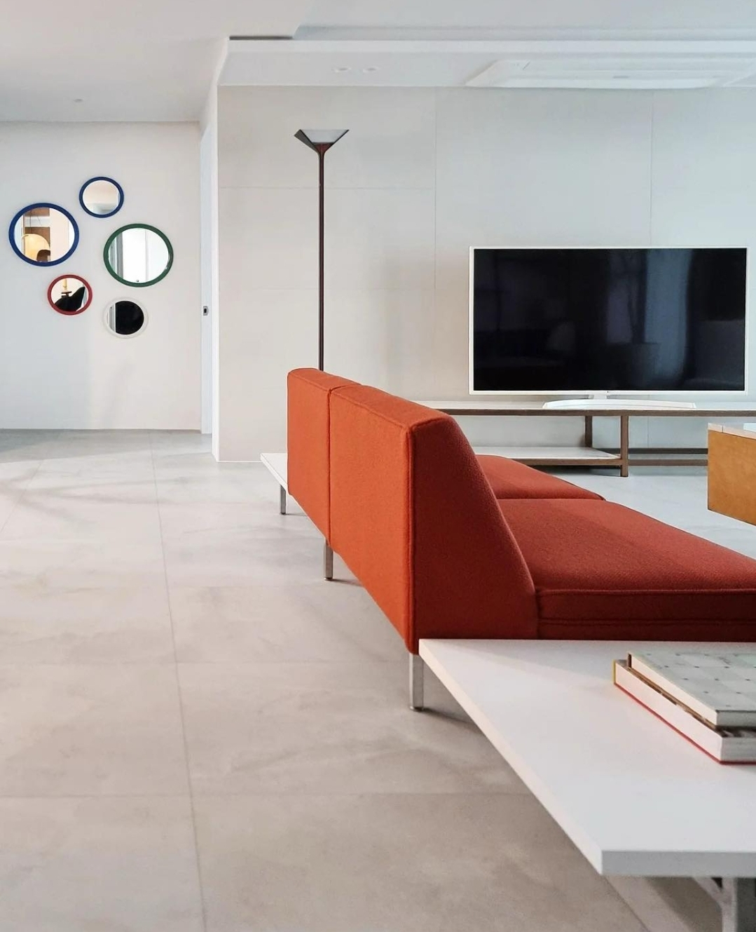 뉴진스 숙소 인테리어