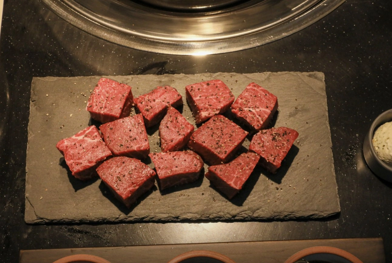 핸썸가이즈 23회 - BTS 진이 반한 한남동 숙성한우 맛집 위치 정보