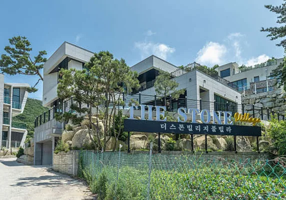 더스톤빌리지풀빌라