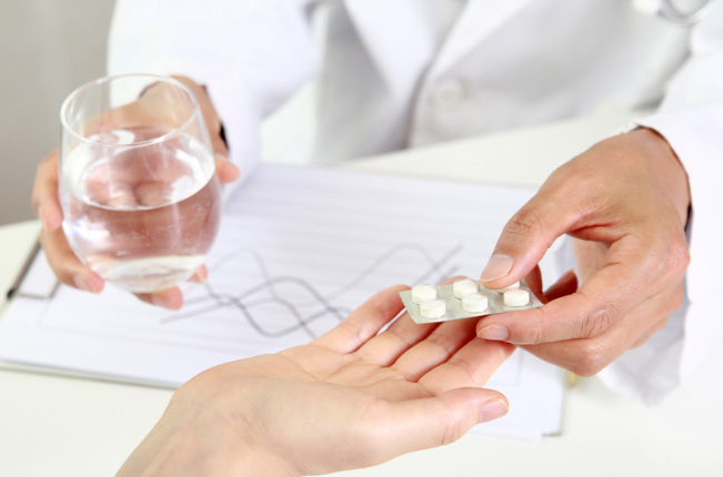 고지혈증약 콜레스테롤관리 LDL콜레스테롤 약물부작용 혈관건강 동맥경화예방 맞춤형치료 건강관리 혈액검사 심혈관질환