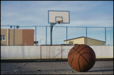 수영 vs 농구: 키성장 효과 비교 (자극 부위, 강도, 성장판 영향)