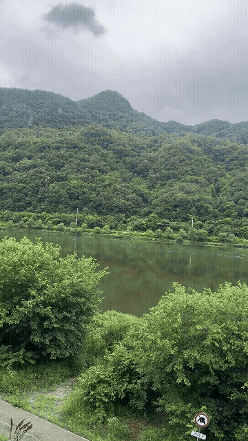 북한강과 강촌 산세가 한눈에 보이는 풍경