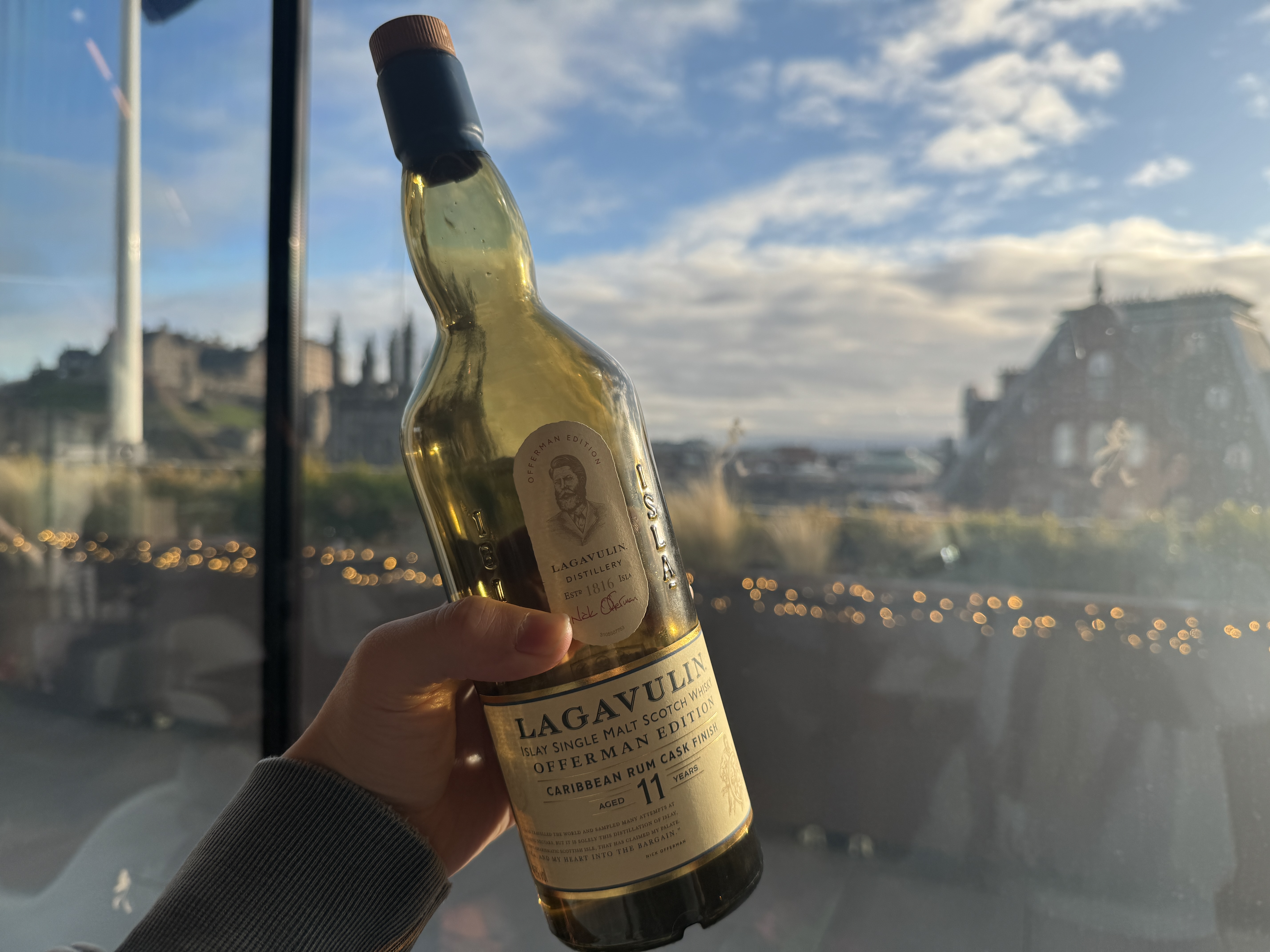 라가불린 11년 캐러비안 럼 캐스크 피니쉬 오퍼맨 에디션