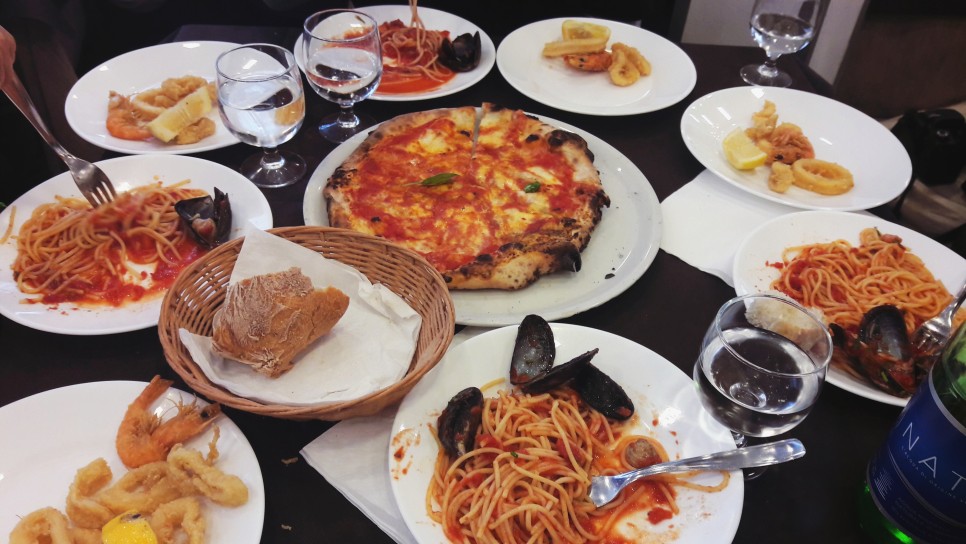 남부투어 점심시간 코스요리 피자 스파게티 튀김 빵