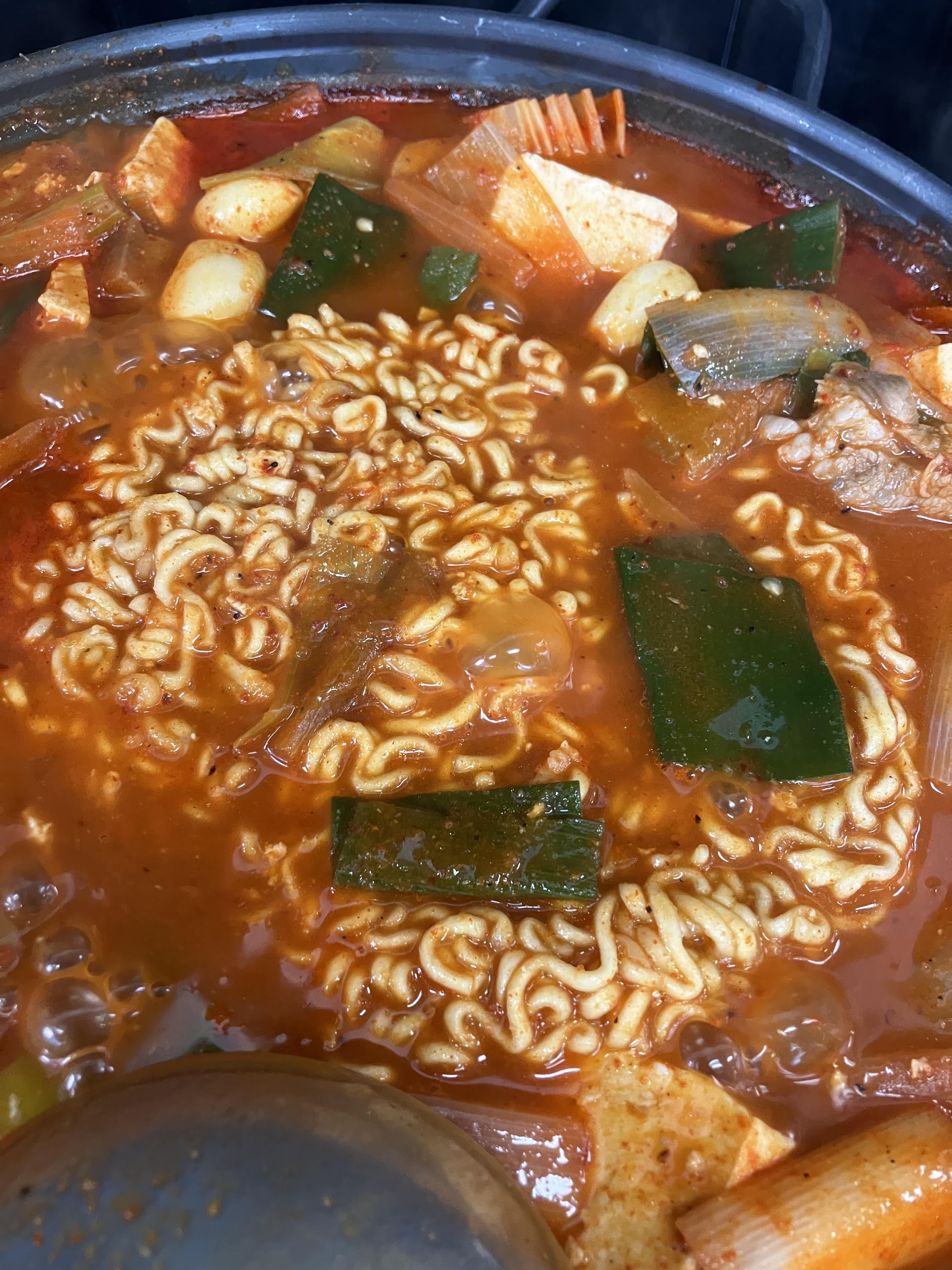 돼지 고추장찌개 내돈내먹