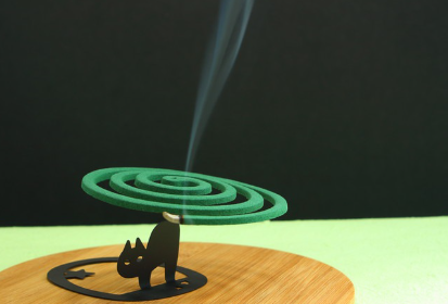 모기향이 나는 향.