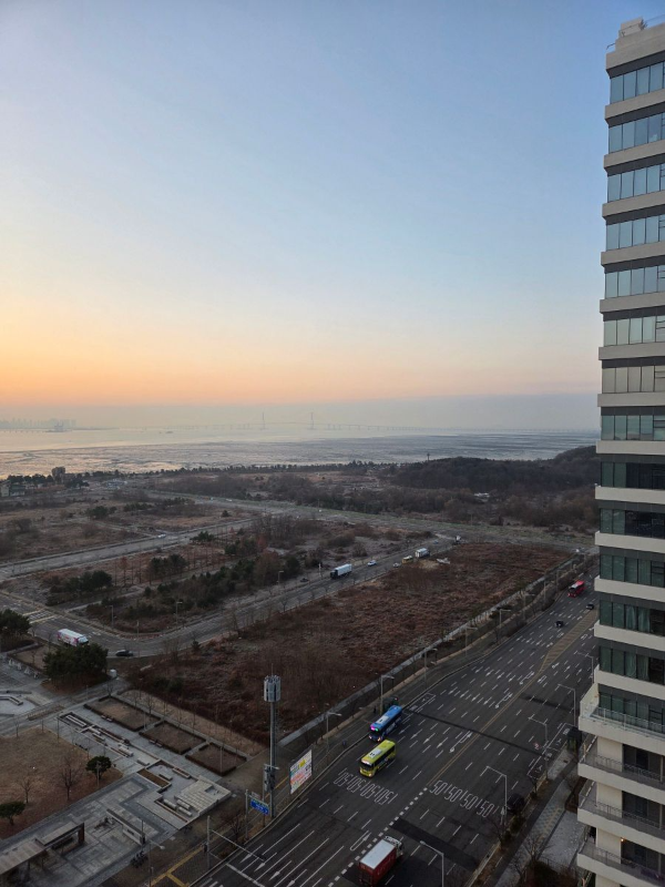 호텔객실 아침뷰