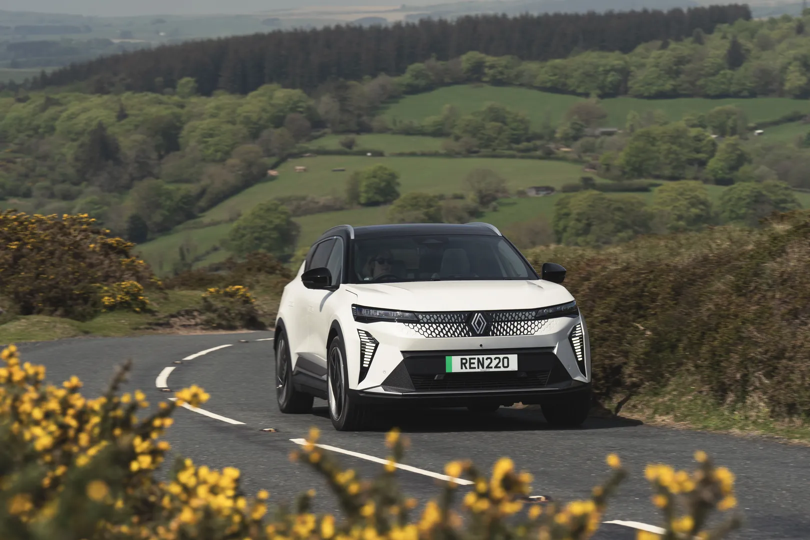 르노 세닉 출시 이미지