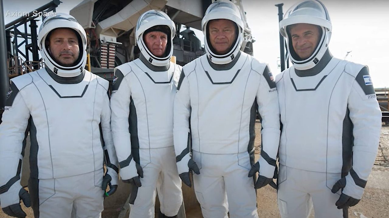 사람이 우주에 가는 것은 시간이 지날수록 저렴해지고 안전해지고 있다