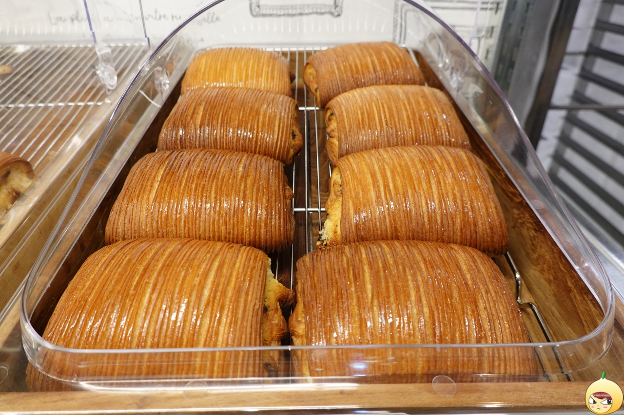 아몬드초코 뺑스위스