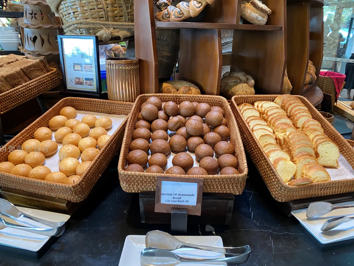 베트남-나트랑-아미아나리조트-조식-후기-꼭-먹어봐야하는-음식-추천(반세오,쌀국수,과일-등)