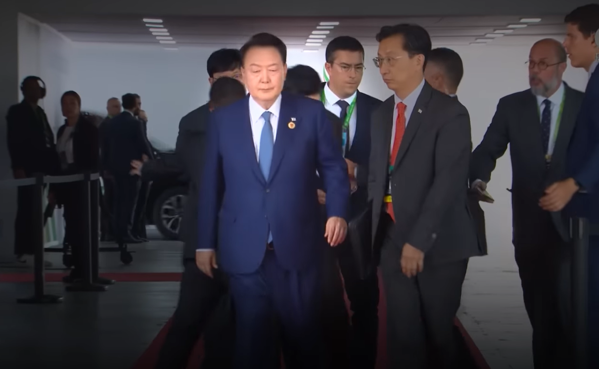 G20 윤석열 수행원 브라질 몸싸움, 실랑이, 통역요원 브라질 경호원