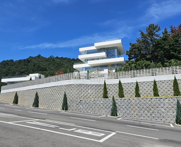 멀리 보이는 모이핀 스카이 건물