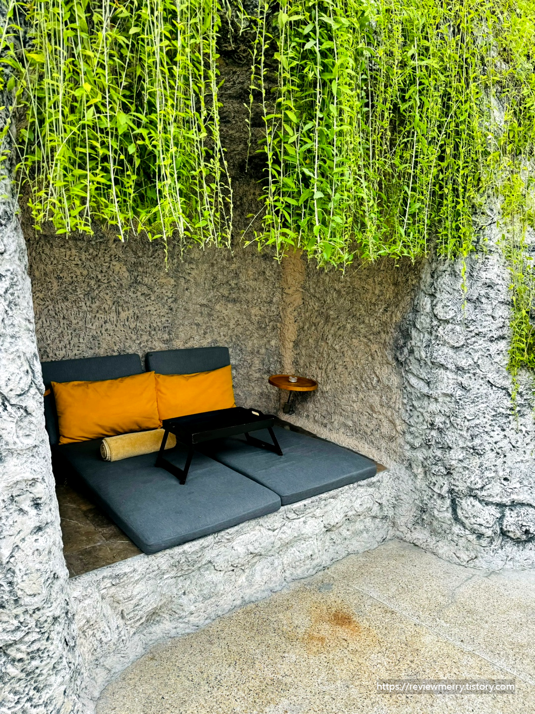 동굴바 외부 굴 자리