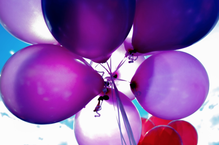 보라색과 신비로움: 왕족과 영적인 색이 주는 깊은 감정