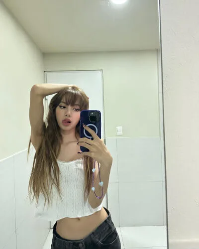 리사-셀카-2