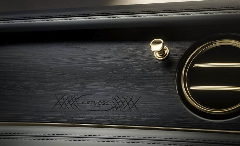 벤틀리 오디오의 끝판 모델 네임 포 뮬리너 탑재를한 뮬리너 공개