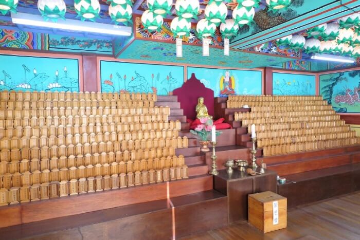 장명사목불좌상